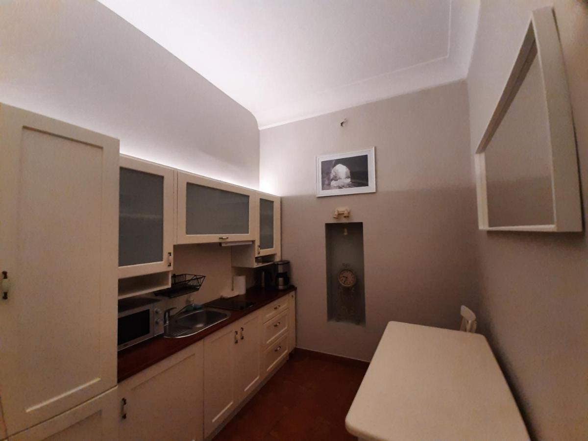 Florianska Gate Luxury Apartments คราคูฟ ภายนอก รูปภาพ