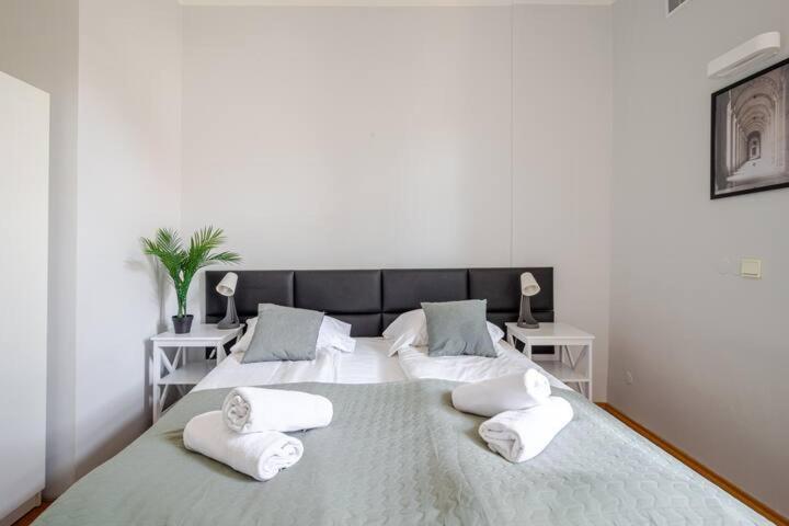 Florianska Gate Luxury Apartments คราคูฟ ภายนอก รูปภาพ