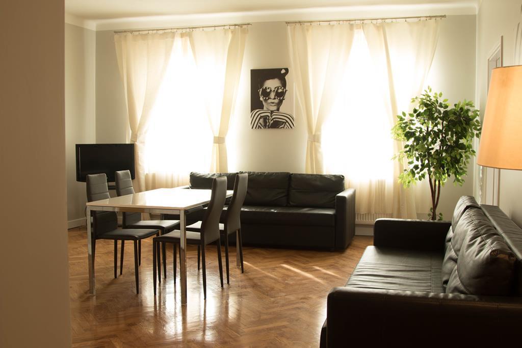 Florianska Gate Luxury Apartments คราคูฟ ภายนอก รูปภาพ