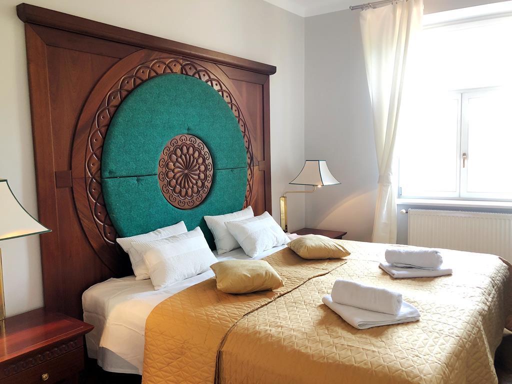 Florianska Gate Luxury Apartments คราคูฟ ภายนอก รูปภาพ