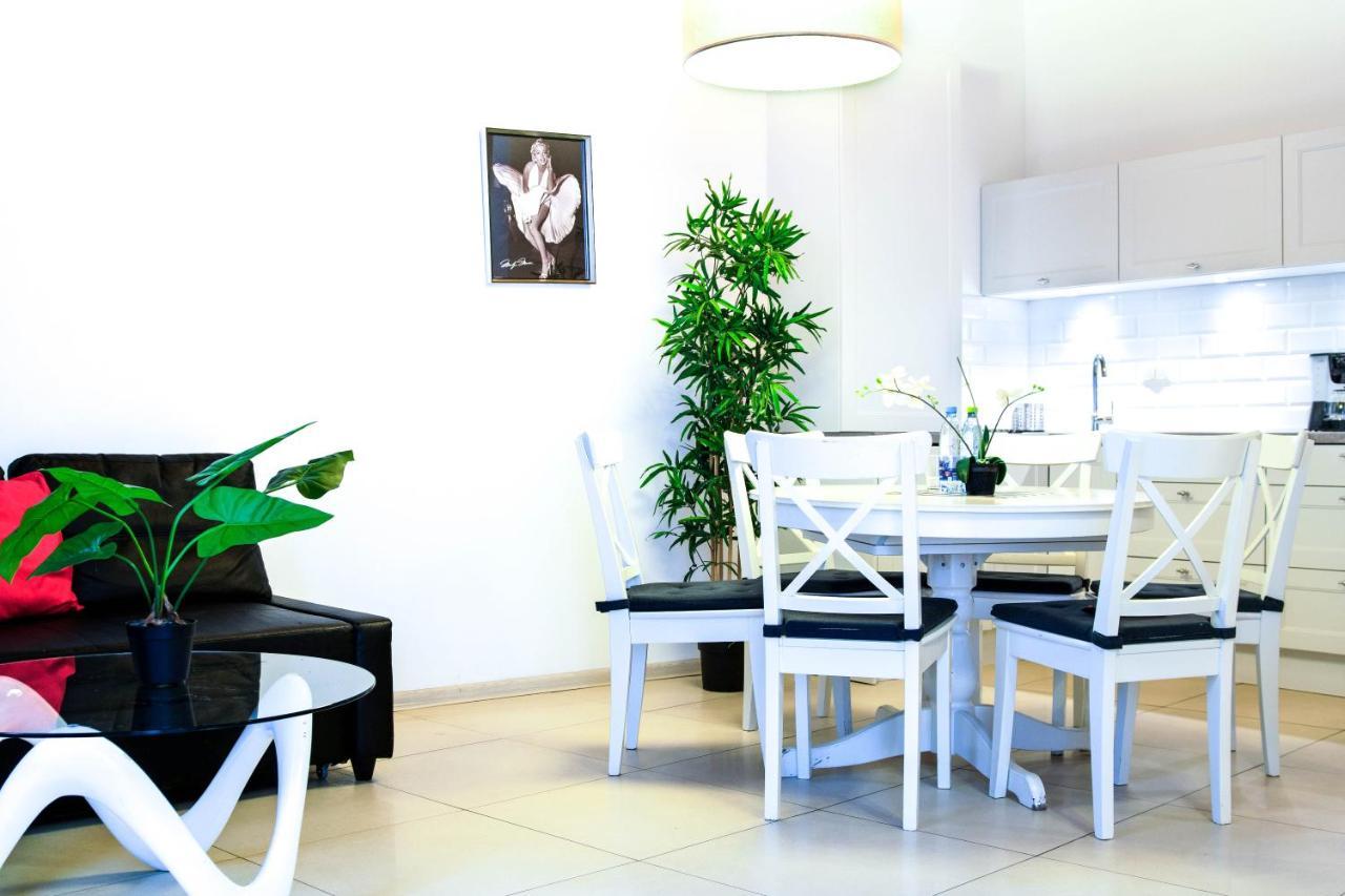 Florianska Gate Luxury Apartments คราคูฟ ภายนอก รูปภาพ